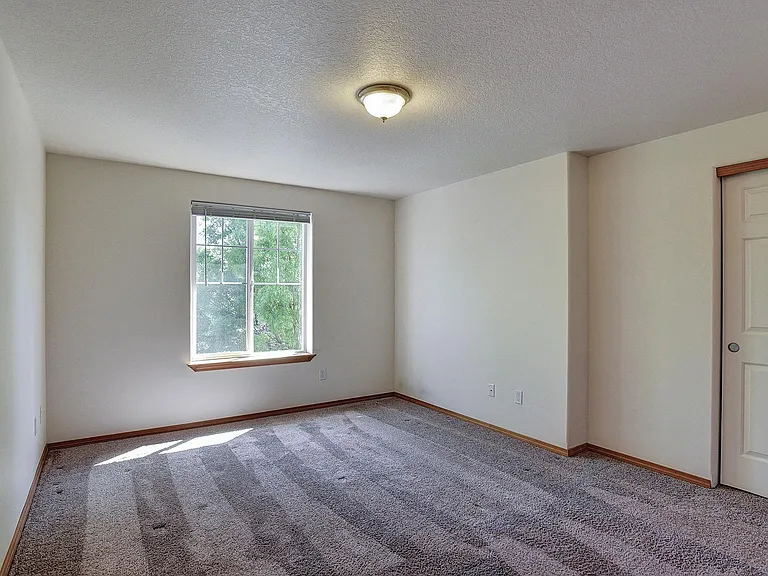 2215 Sam Parrett Dr — Photo 25