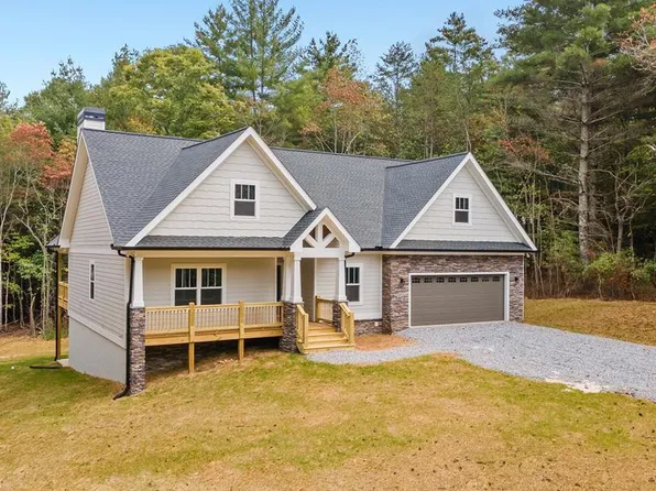 10 W Hawks Nest Rd, Blairsville, GA 30512