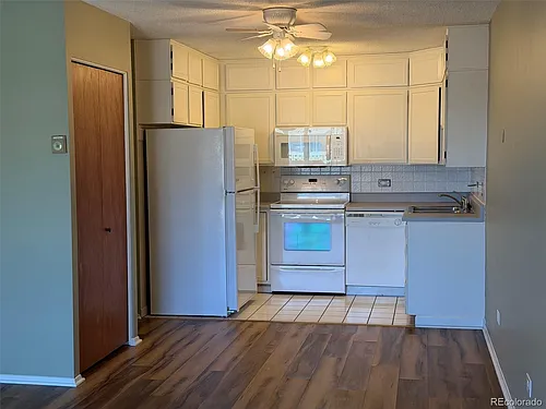 350 S Clinton St #10C Photo 1