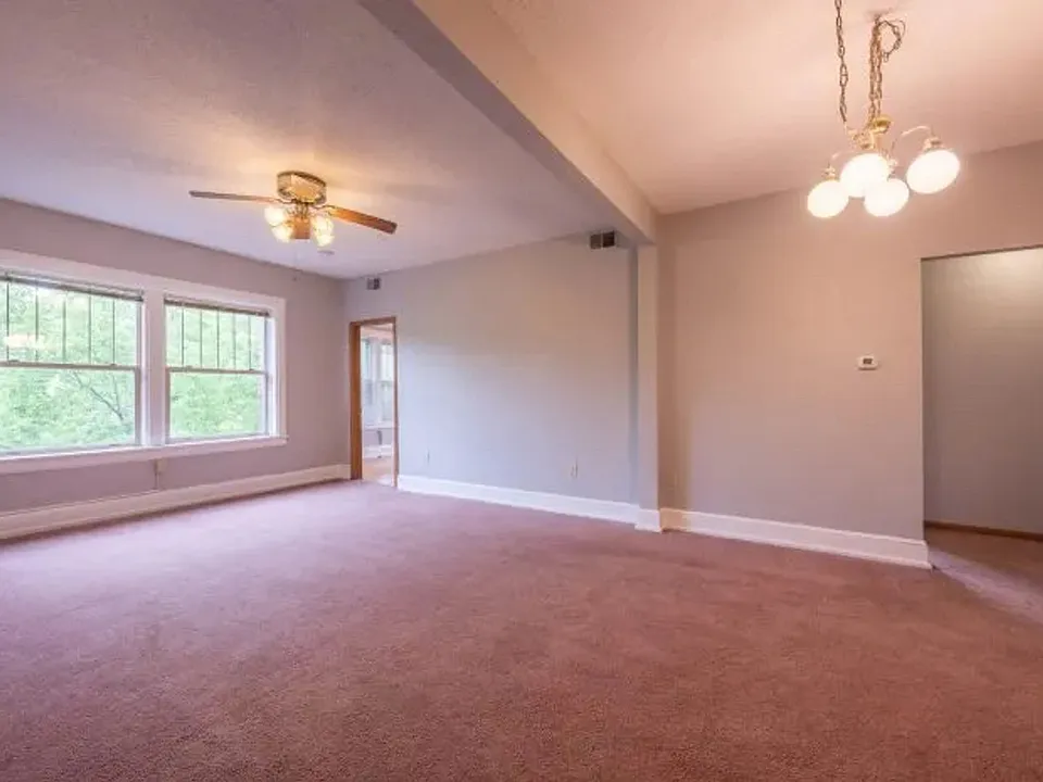 3519 University Ave #302