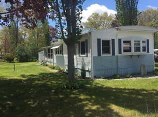 61 Bluebird Cir, Chicopee, MA 01020