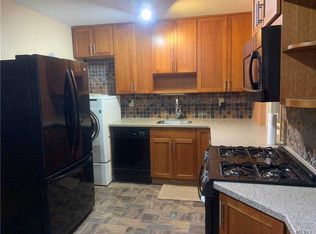 60-35 251st St, Little Neck, NY