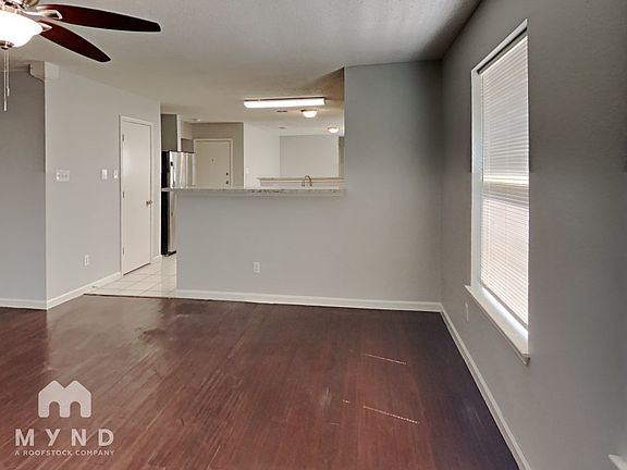 5th image of 909 Shady Brook Ln