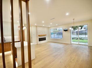 901 Edgar Ave #104, Coquitlam, BC V3K 2K1