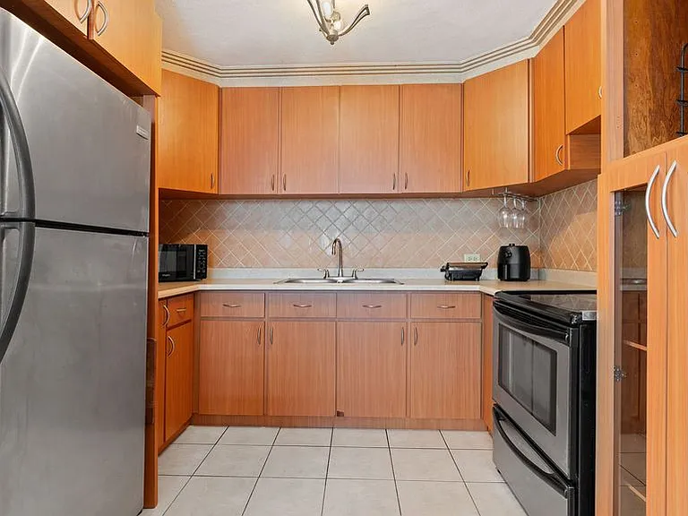 CONDO COCONUT COURT 101 — Photo 7