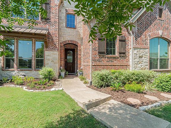 4th image of 626 Forest Hill Dr