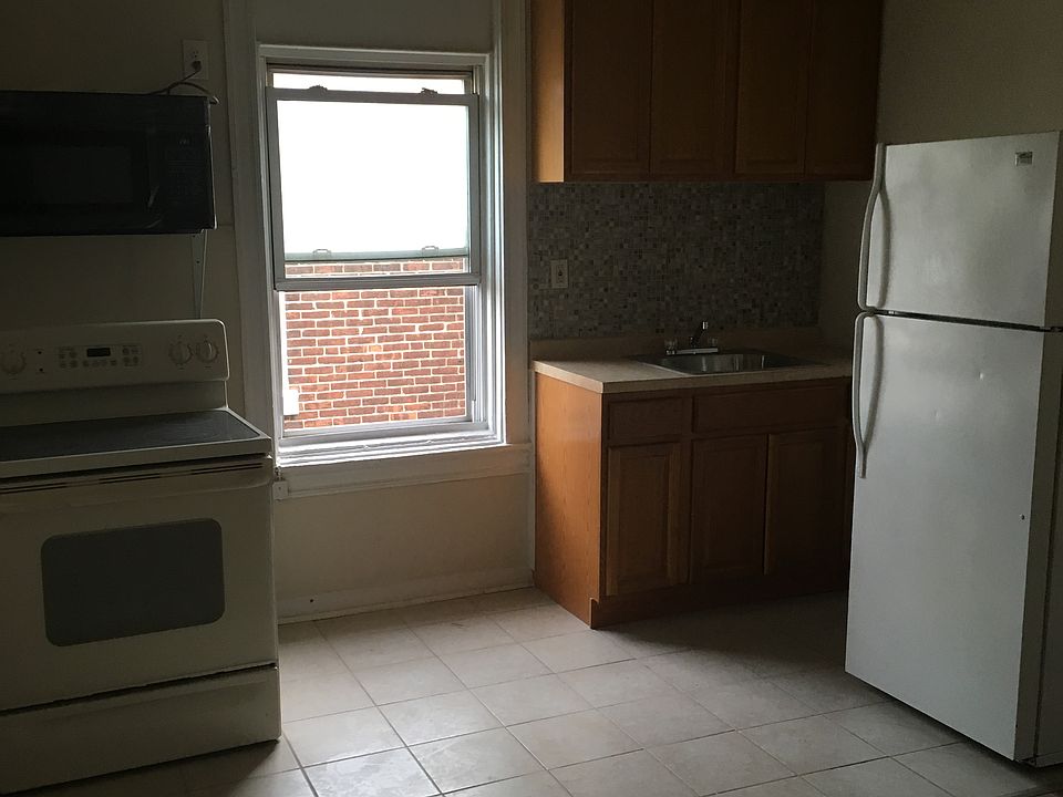 1st image of 1713 W Tioga St #6R