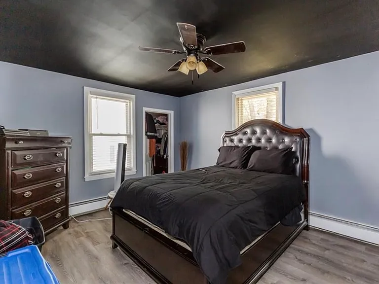 253 Waterman Ave — Photo 4