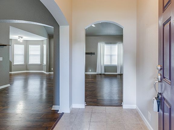 3rd image of 229 Foster Dr