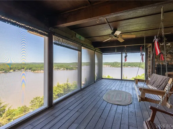 1265 Singing Oaks Dr, Sunrise Beach, MO 65079
