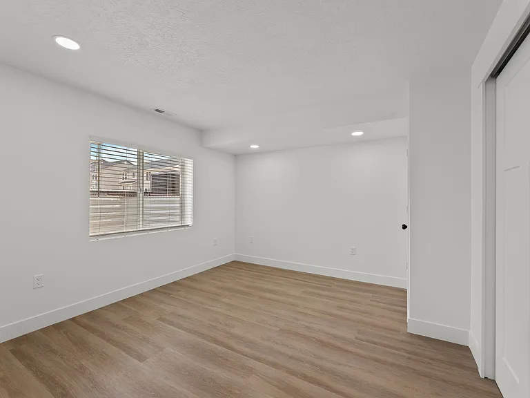 1475 W Skyline Dr — Photo 7