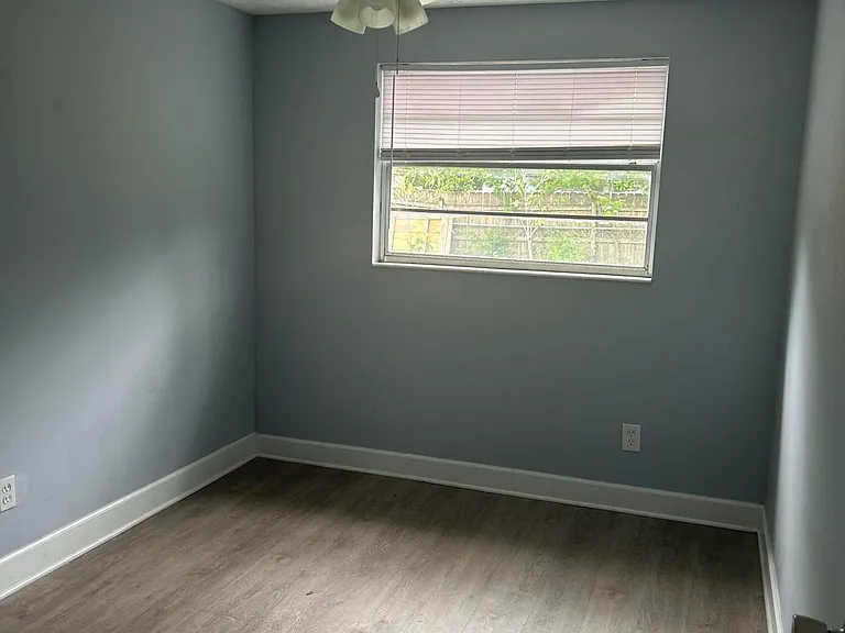 2834 Goldenrod Cir E — Photo 15