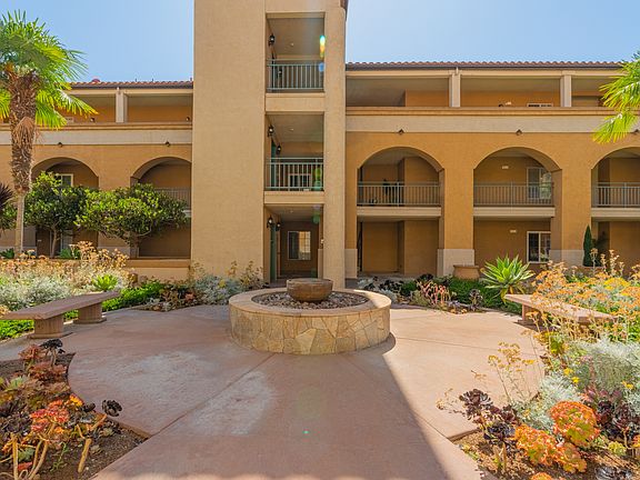 5th image of 2020 Camino De La Reina Unit 2208