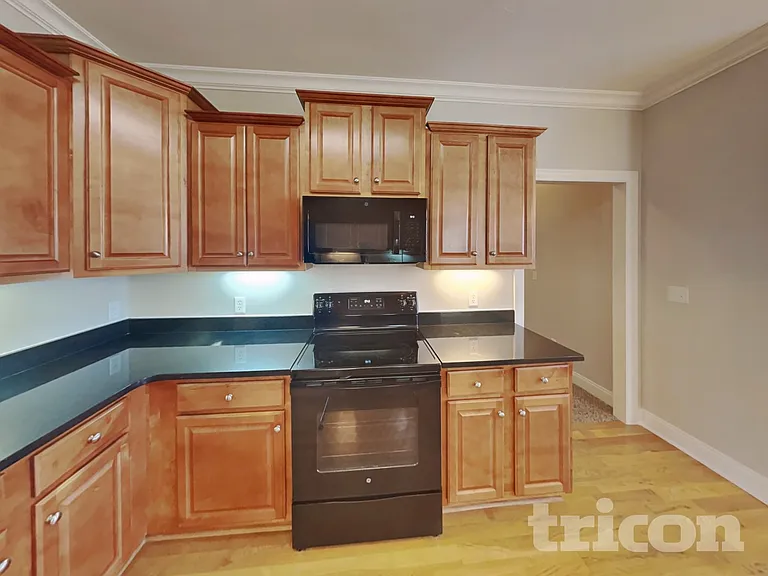 3228 Genoa Dr — Photo 7