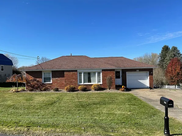 15749 Maple Dr, East Liverpool, OH 43920