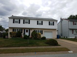 10 Dandridge Dr, New Castle, DE 19720