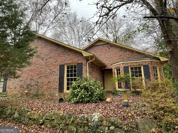607 Piney Woods Dr, Lagrange, GA 30240