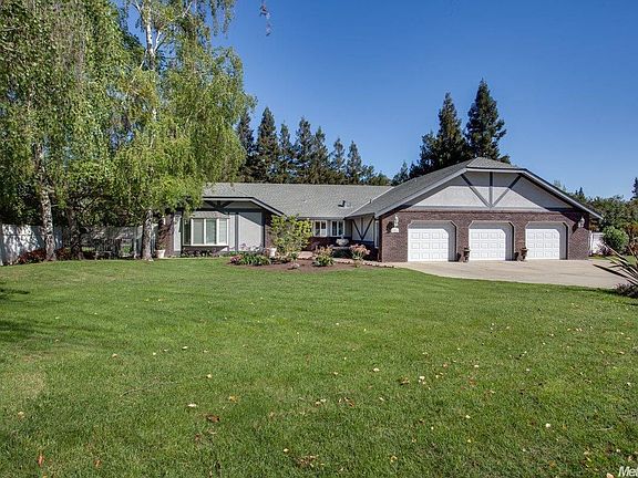 2nd image of 11511 Pin Oak Dr