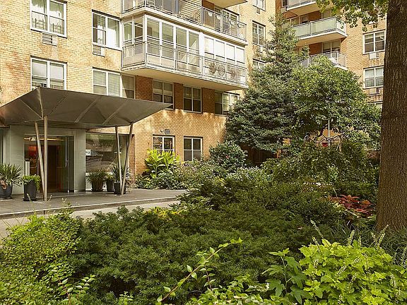 3rd image of 303 W 66th St #17