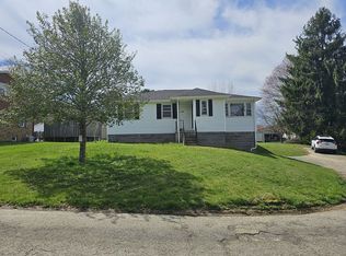 1604 Russell Ct, Fairmont, WV 26554