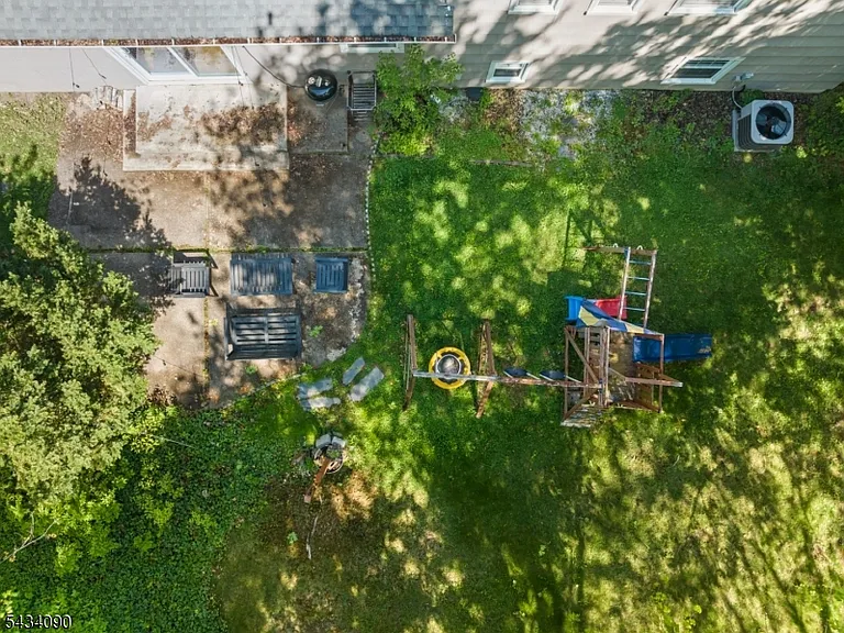 28 Ethan Dr — Photo 35