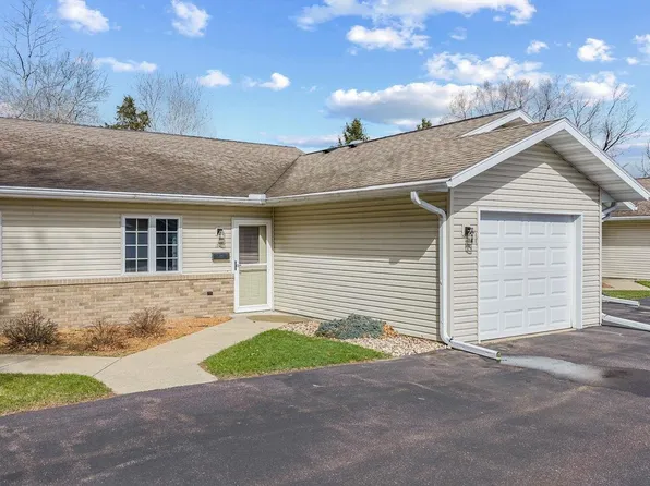 1579 North Dewey Avenue, Reedsburg, WI 53959