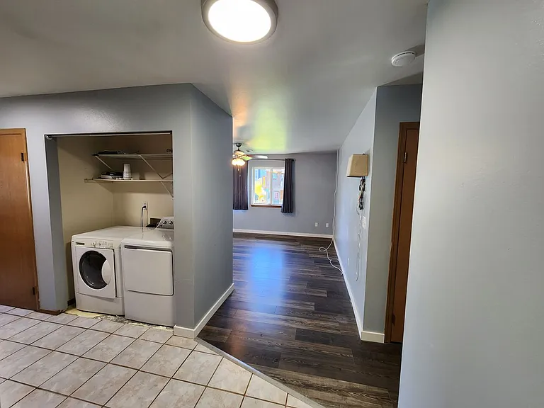 14705 Meadow Rd — Photo 2