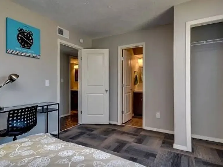 232 S Florence Ave #102 — Photo 9