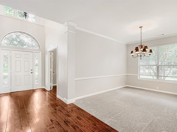 4th image of 10924 Coralberry Dr