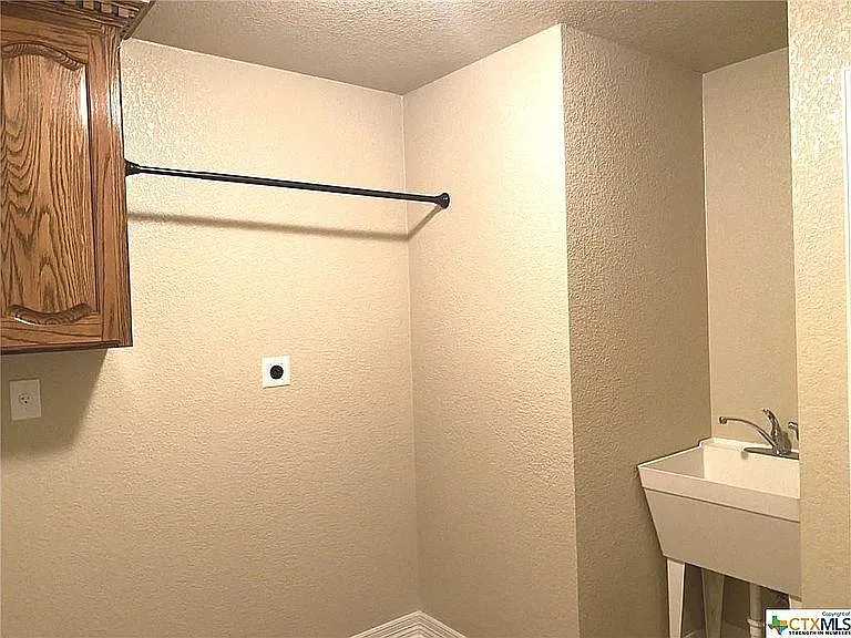 6406 Titanium Dr — Photo 33