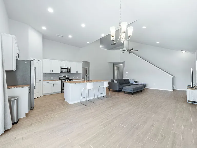 2412 Star Hill Rnch — Photo 14