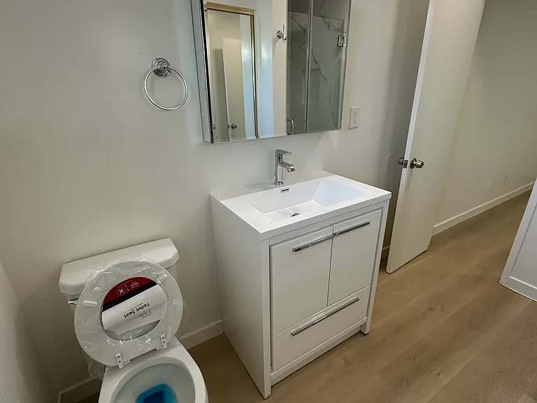 The Reef Apartments — Photo 39