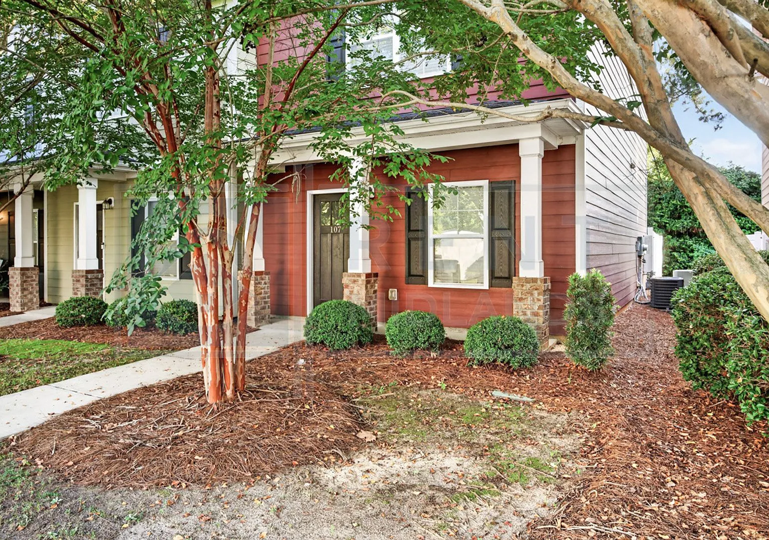 Townhouse in Hampton Forest — Photo 1