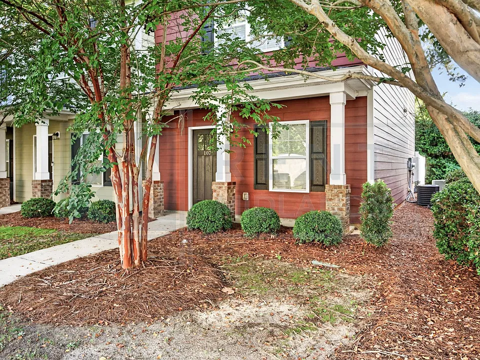 107 Top Forest Dr