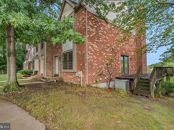 2nd image of 8231 Northlake Ct