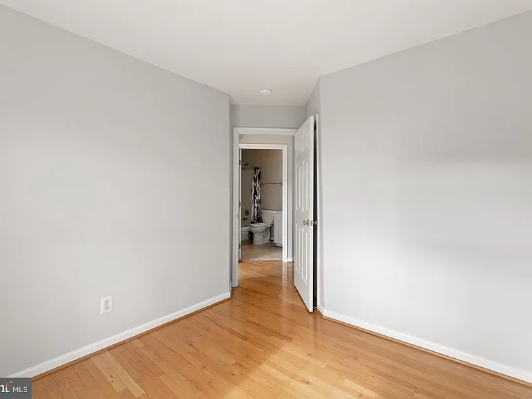 13700 Barksdale Dr — Photo 44