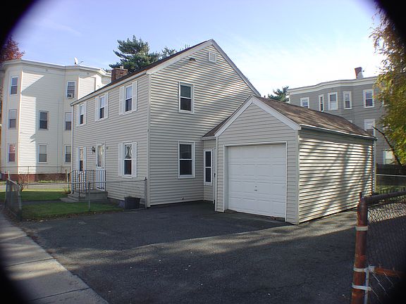 4th image of 510 Summer St