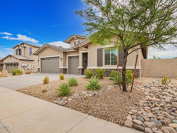 3rd image of 18351 W SUMMERHAVEN Drive