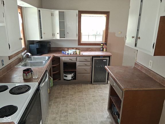 4th image of 110 Roosevelt Dr