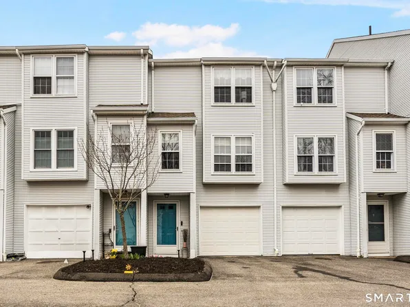 64 Deerwood Lane #9, Waterbury, CT 06704