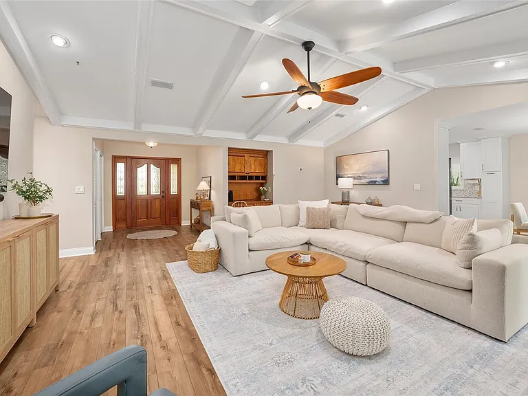 8140 NW 48th Ln — Photo 10
