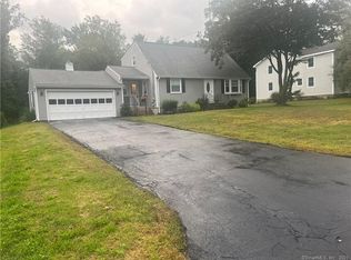 38 Robin Rd, Farmington, CT 06032