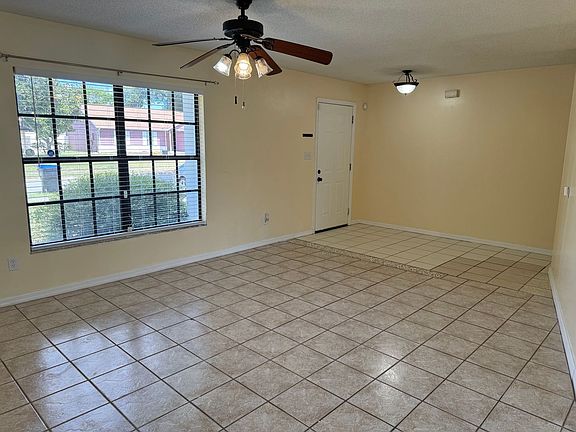 4th image of 4712 Dandelion Dr