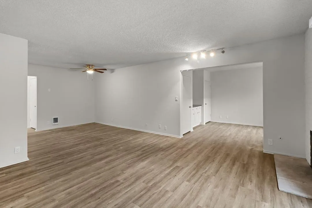 1 bed, 1.5 bath, $2,895 — Photo 2