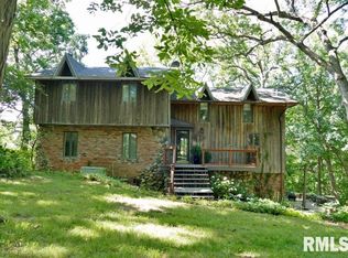 706 Banta Rd, Lowpoint, IL 61545