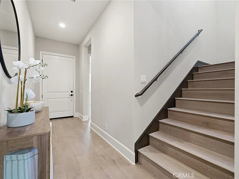 84 Rockinghorse — Photo 2