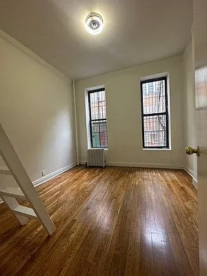 Rented by Peter R. Hungerford, LREB | media 12