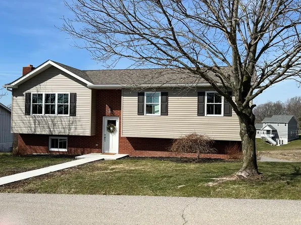 82 Virginia Oaks Drive, Moundsville, WV 26041