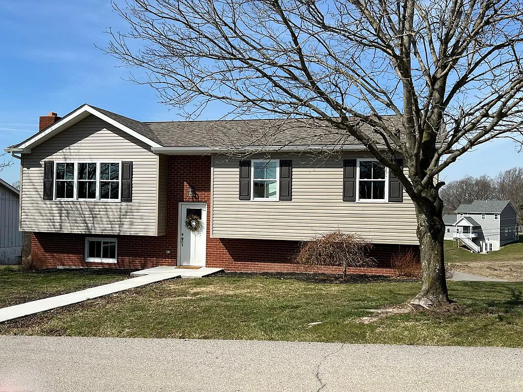 82 Virginia Oaks Drive photo 1