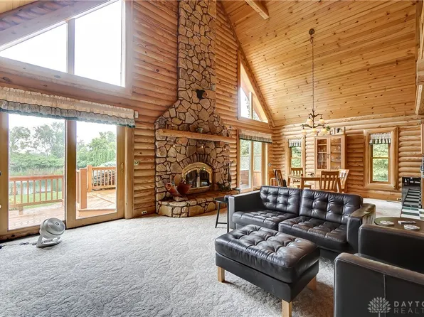 3921 Mulberry Rd, Dayton, OH 45414